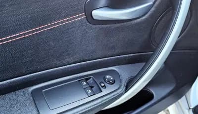 Vendo BMW 118 2018 - 9999 EUR, 300000 km - AUTO.MOTO.pt