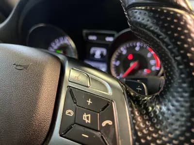 Sell Mercedes-Benz GLA 200 2015 - 21990 EUR, 120000 km - AUTO.MOTO.pt