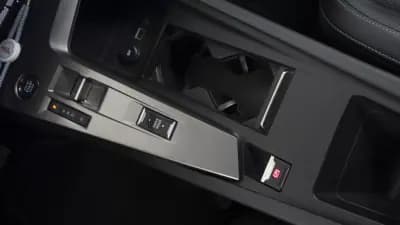 Vendo Peugeot 308 SW 2024 - 24350 EUR, 22000 km - AUTO.MOTO.pt