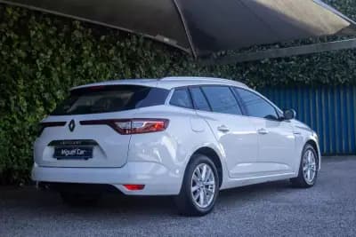 Vendo Renault Mégane Sport Tourer 2017 - 9900 EUR, 263300 km - AUTO.MOTO.pt