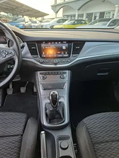 Vendo Opel Astra 2016 - 11000 EUR, 81600 km - AUTO.MOTO.pt