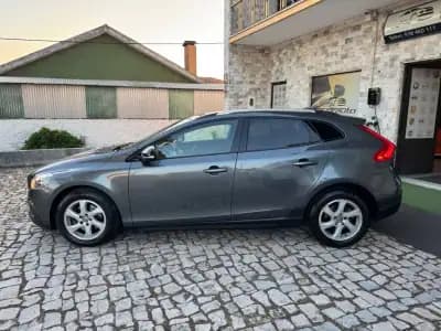 Sell Volvo V40 Cross Country 2013 - 13500 EUR, 164000 km - AUTO.MOTO.pt