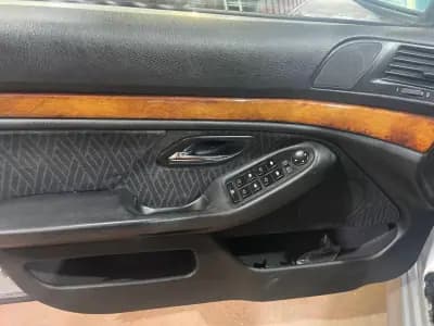 Vendo BMW 520 2001 - 3500 EUR, 359000 km - AUTO.MOTO.pt