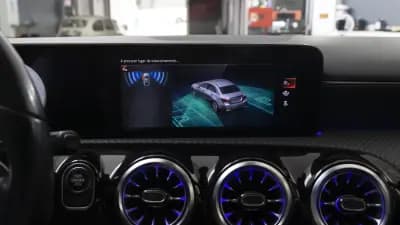 Vendo Mercedes-Benz A 250e Limousine 2021 - 25900 EUR, 102000 km - AUTO.MOTO.pt