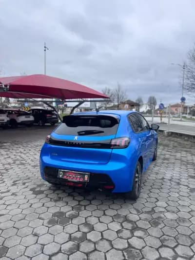 Sell Peugeot 208 2021 - 15500 EUR, 71335 km - AUTO.MOTO.pt