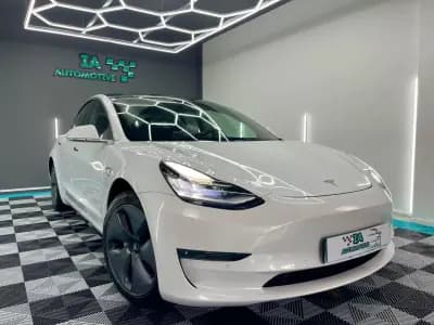 Vendo Tesla Model 3 2019 - 17999 EUR, 166200 km - AUTO.MOTO.pt