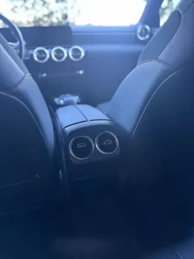 Vendo Mercedes-Benz CLA 250 2021 - 29900 EUR, 107769 km - AUTO.MOTO.pt