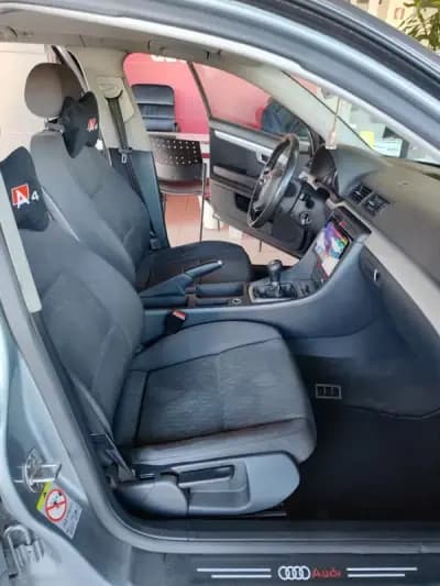 Vendo Audi A4 Avant 2006 - 7350 EUR, 292800 km - AUTO.MOTO.pt