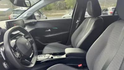 Sell Peugeot 208 2023 - 18800 EUR, 57000 km - AUTO.MOTO.pt
