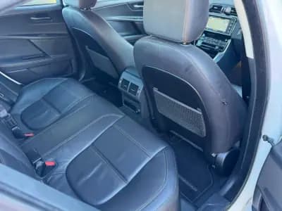 Sell Jaguar XE 2018 - 18900 EUR, 104810 km - AUTO.MOTO.pt