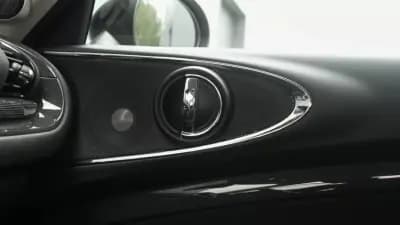 Vendo MINI Clubman 2018 - 24999 EUR, 131000 km - AUTO.MOTO.pt