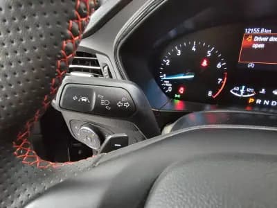 Vendo Ford Focus SW 2023 - 25800 EUR, 12412 km - AUTO.MOTO.pt