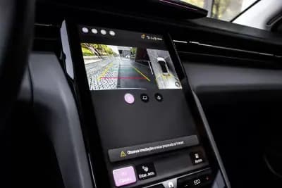 Vendo Ford Explorer 2024 - 39990 EUR, 15628 km - AUTO.MOTO.pt