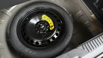 Vendo Ford Focus SW 2021 - 12999 EUR, 160121 km - AUTO.MOTO.pt