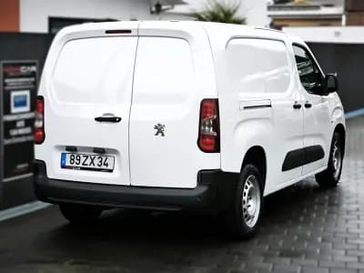 Vendo Peugeot Partner 2020 - 13950 EUR, 114372 km - AUTO.MOTO.pt