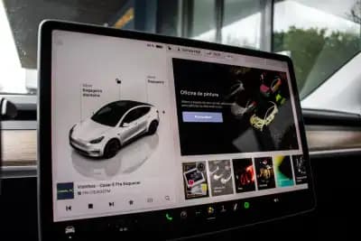 Sell Tesla Model Y 2023 - 37990 EUR, 39034 km - AUTO.MOTO.pt