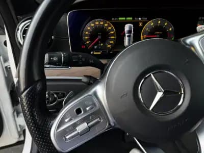Sell Mercedes-Benz E 300 2019 - 33490 EUR, 105000 km - AUTO.MOTO.pt