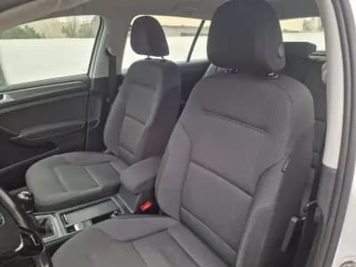 Vendo Volkswagen Golf 2019 - 18999 EUR, 139668 km - AUTO.MOTO.pt