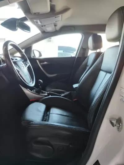 Vendo Opel Astra Sports Tourer 2011 - 6750 EUR, 226000 km - AUTO.MOTO.pt