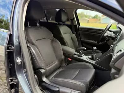 Sell Renault Mégane 2019 - 15990 EUR, 167000 km - AUTO.MOTO.pt