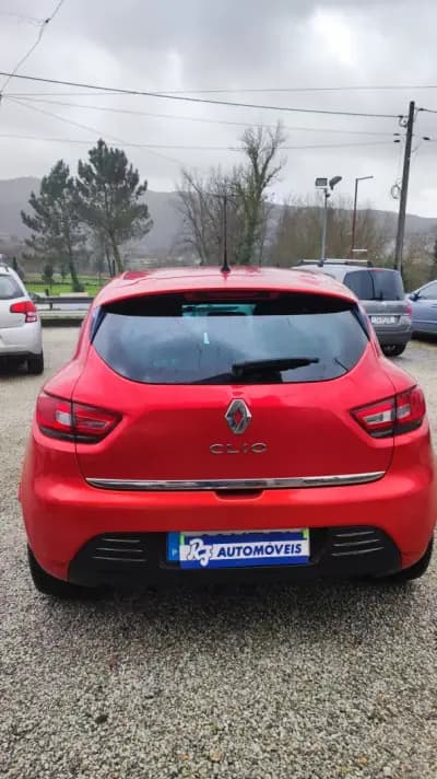 Sell Renault Clio 2019 - 11898 EUR, 116998 km - AUTO.MOTO.pt