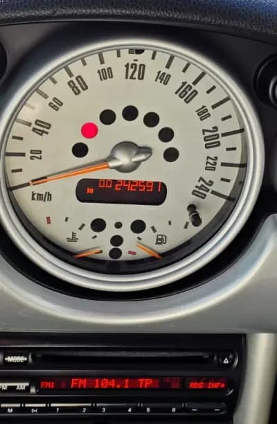 Sell MINI 2003 - 6500 EUR, 240000 km - AUTO.MOTO.pt