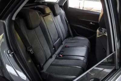 Vendo Peugeot 3008 2018 - 18490 EUR, 127901 km - AUTO.MOTO.pt