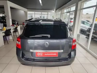 Sell Renault Laguna Break 2009 - 8450 EUR, 105000 km - AUTO.MOTO.pt