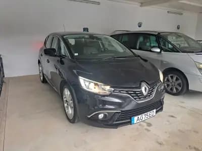 Sell Renault Scénic 2017 - 9980 EUR, 262136 km - AUTO.MOTO.pt