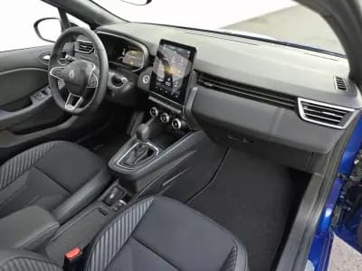 Sell Renault Clio 2024 - 21900 EUR, 57020 km - AUTO.MOTO.pt