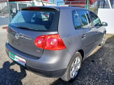 Vendo Volkswagen Golf 2006 - 7150 EUR, 102943 km - AUTO.MOTO.pt