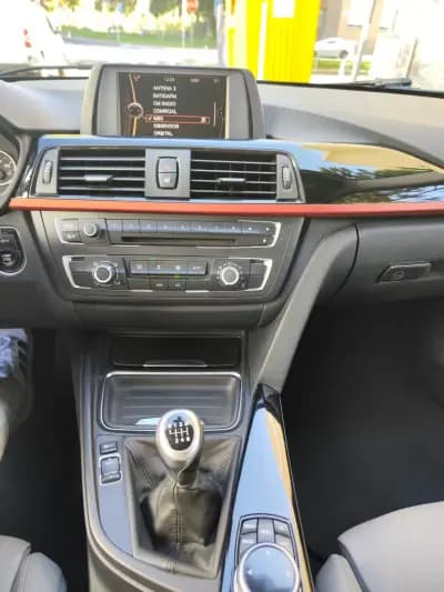 Vendo BMW 320 2013 - 15980 EUR, 161500 km - AUTO.MOTO.pt