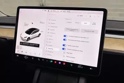 Vendo Tesla Model 3 2021 - 25450 EUR, 58710 km - AUTO.MOTO.pt