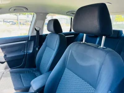 Vendo Volkswagen Jetta 2010 - 8000 EUR, 170000 km - AUTO.MOTO.pt