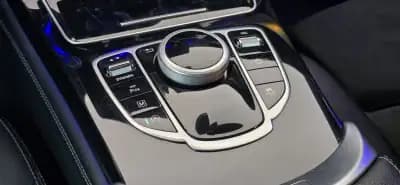 Vendo Mercedes-Benz GLC 220 2016 - 41990 EUR, 150000 km - AUTO.MOTO.pt