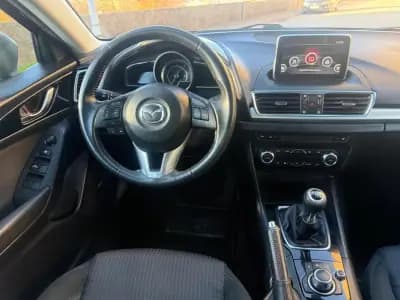 Vendo Mazda 3 2016 - 9800 EUR, 223000 km - AUTO.MOTO.pt
