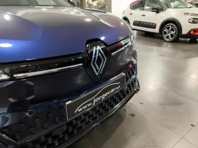 Vendo Renault Mégane E-Tech 2023 - 26500 EUR, 45000 km - AUTO.MOTO.pt