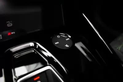 Sell Audi RS3 Sportback 2025 - 86900 EUR, 17138 km - AUTO.MOTO.pt