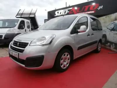 Sell Peugeot Partner 2016 - 12900 EUR, 211456 km - AUTO.MOTO.pt
