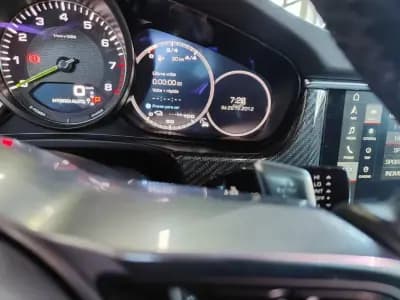 Sell Porsche Panamera 2017 - 67750 EUR, 99900 km - AUTO.MOTO.pt