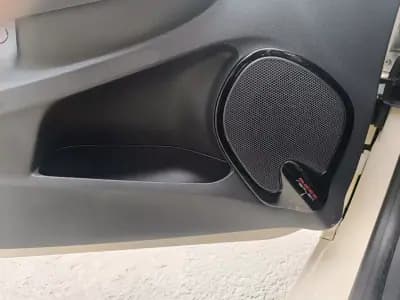 Sell Renault Clio 2017 - 10900 EUR, 135702 km - AUTO.MOTO.pt