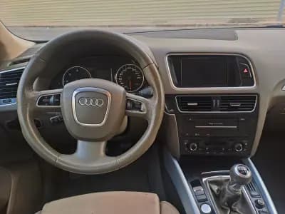 Vendo Audi Q5 2011 - 17500 EUR, 175000 km - AUTO.MOTO.pt