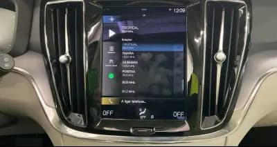 Sell Volvo V60 2020 - 27500 EUR, 130700 km - AUTO.MOTO.pt