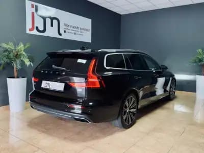 Sell Volvo V60 2022 - 25990 EUR, 149741 km - AUTO.MOTO.pt