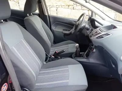 Vendo Ford Fiesta 2010 - 6490 EUR, 193000 km - AUTO.MOTO.pt