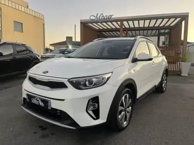 Vendo Kia Stonic 2021 - 13750 EUR, 112000 km - AUTO.MOTO.pt