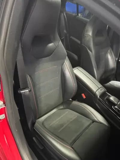 Vendo Mercedes-Benz CLA 200 2020 - 35500 EUR, 41690 km - AUTO.MOTO.pt