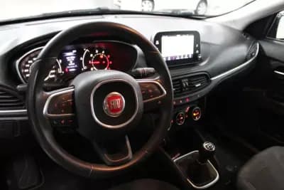 Vendo Fiat Tipo Station Wagon 2019 - 10400 EUR, 162509 km - AUTO.MOTO.pt
