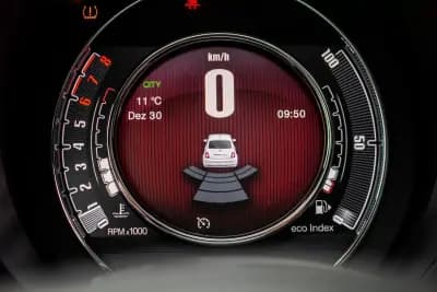 Sell Fiat 500 2021 - 11990 EUR, 76615 km - AUTO.MOTO.pt