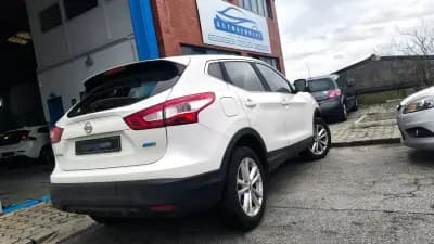 Sell Nissan Qashqai 2015 - 14300 EUR, 140000 km - AUTO.MOTO.pt